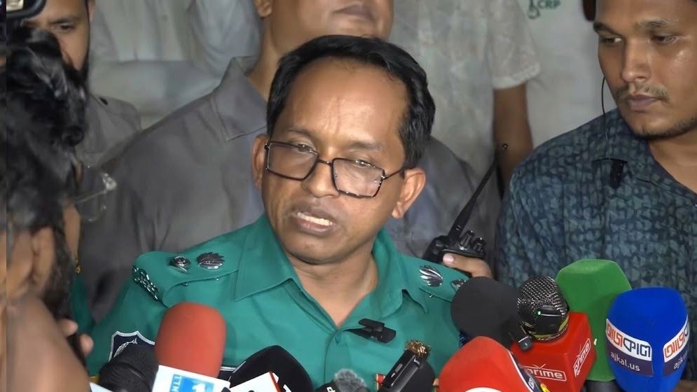 জাসদ কার্যালয় থেকে আটক শতাধিক, সম্পৃক্ততা পেলে মামলা: ডিসি হারুন