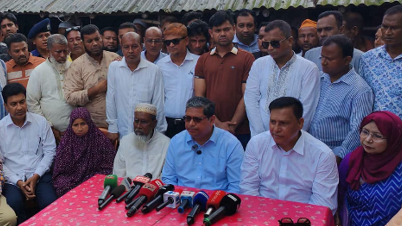 আবু সাঈদের বাড়ি ও কবরস্থানের উন্নয়নে ১ কোটি টাকা দেয়ার ঘোষণা প্রতিমন্ত্রীর
