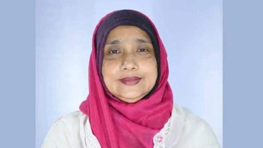 রাড্ডা কাণ্ডে এমপি পদ ছাড়লেন মিষ্টি