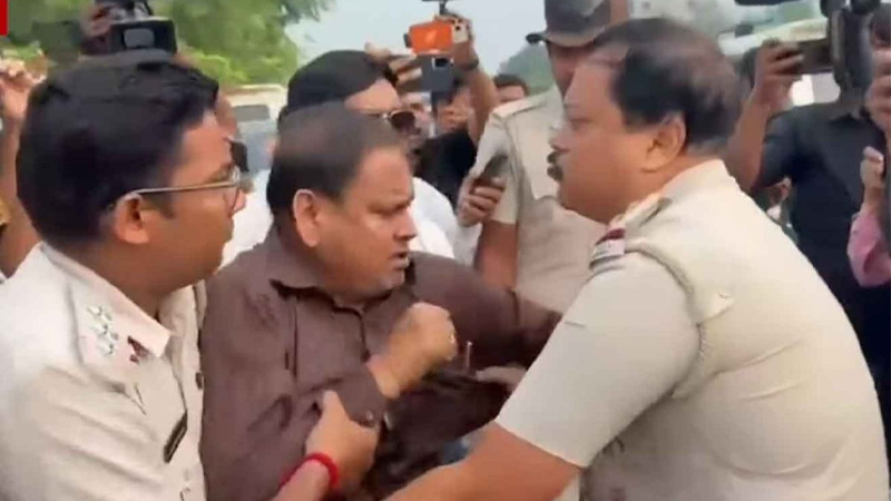 বাবরি মসজিদের উদ্যোক্তা হুমায়ুন কবীর গ্রেপ্তার