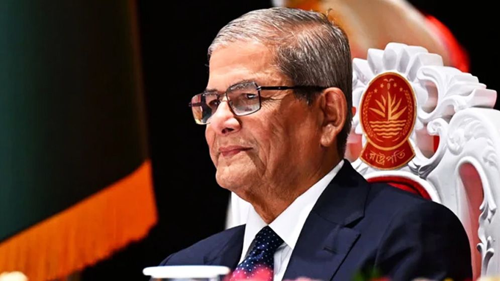 সাংবাদিকদের চাকরির নিরাপত্তা ও ন্যায্য বেতন জরুরি: রাষ্ট্রপতি