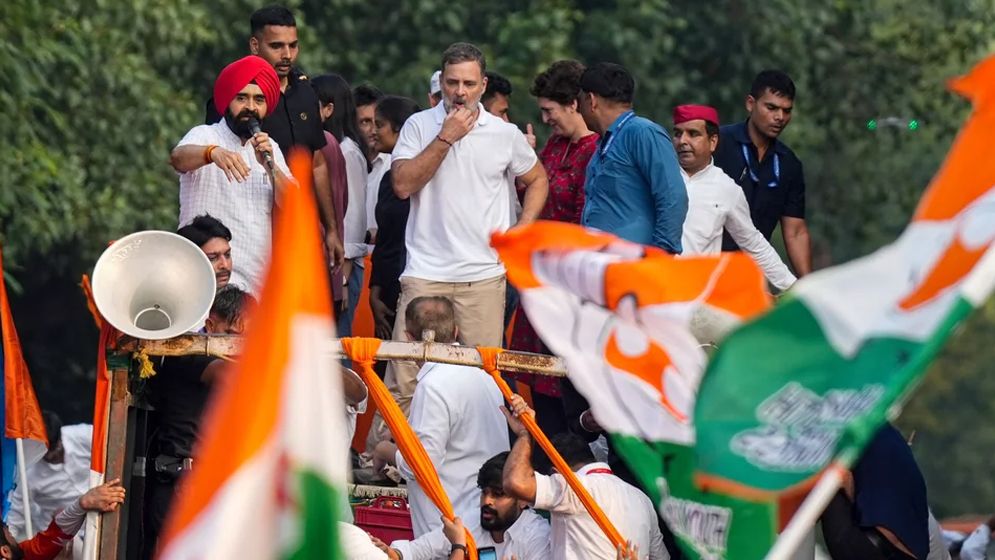 রাহুল গান্ধীদের আবেদনে ১৪ ত্রুটি, পিছিয়ে গেল সুপ্রিম কোর্টের শুনানি