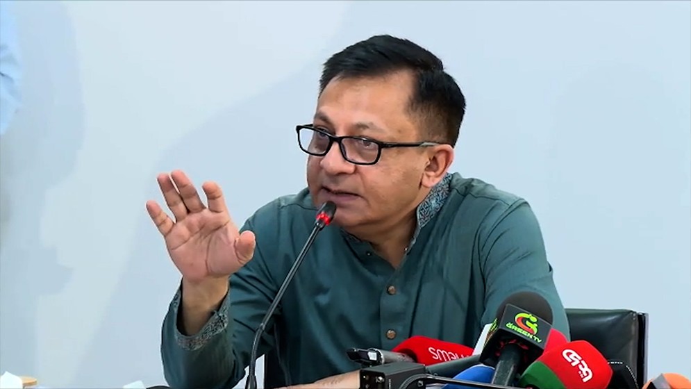 এলপিজির বাজার অস্থিতিশীল করলে কঠোর ব্যবস্থা: বাণিজ্যমন্ত্রী