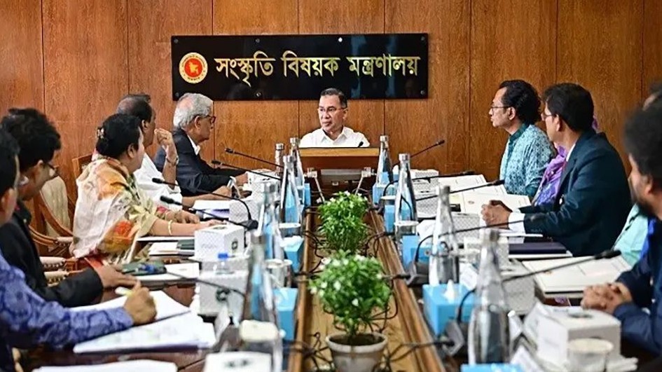 সংস্কৃতি মন্ত্রণালয় পরিদর্শনে প্রধানমন্ত্রী, দিলেন নির্দেশনা