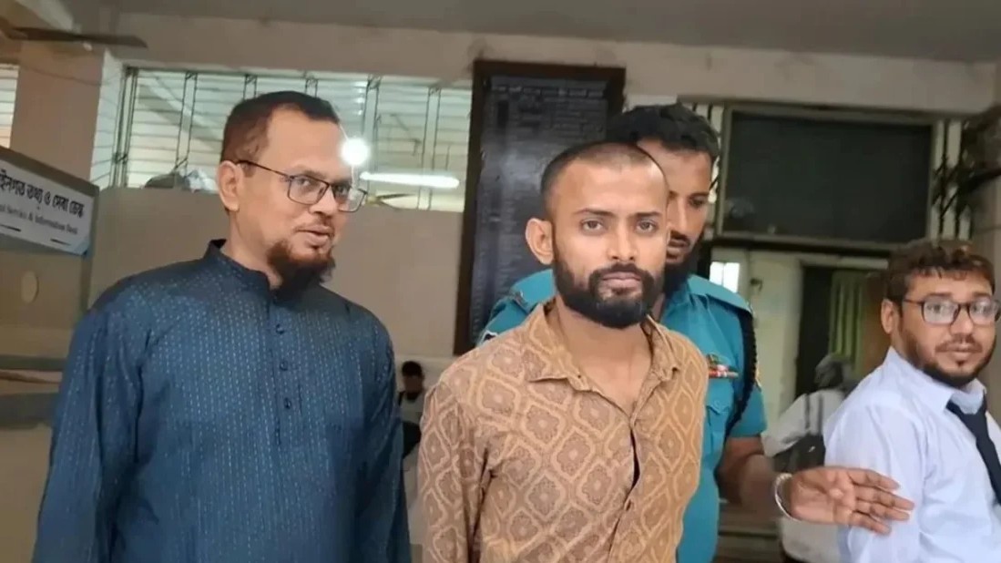 প্রধানমন্ত্রীর কার্যালয়ের সামনে ককটেল বিস্ফোরণ মামলায় ৩ জনের রিমান্ড