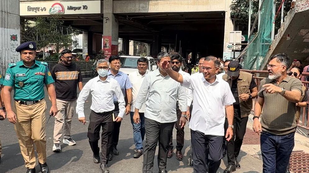 হাসপাতাল-স্কুলসহ ১৩ স্থানে প্রধানমন্ত্রীর আকস্মিক পরিদর্শন, দিলেন যেসব নির্দেশনা
