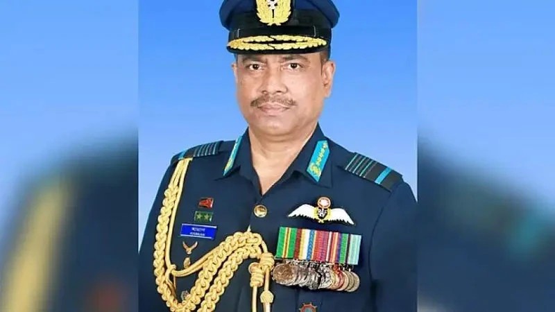 দুর্নীতির মামলায় কাতারে গ্রেপ্তার সাবেক বিমানবাহিনী প্রধান