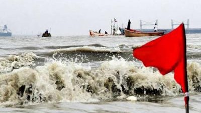 বঙ্গোপসাগরে লঘুচাপ ঘনীভূত হওয়ার শঙ্কা, নৌযানে সতর্কতা